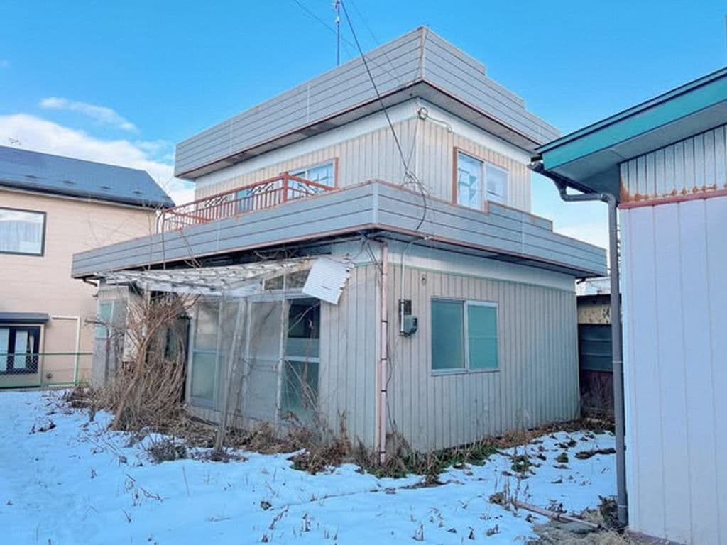 八戸市大字田面木字堤下 / 150万円 / 4DK