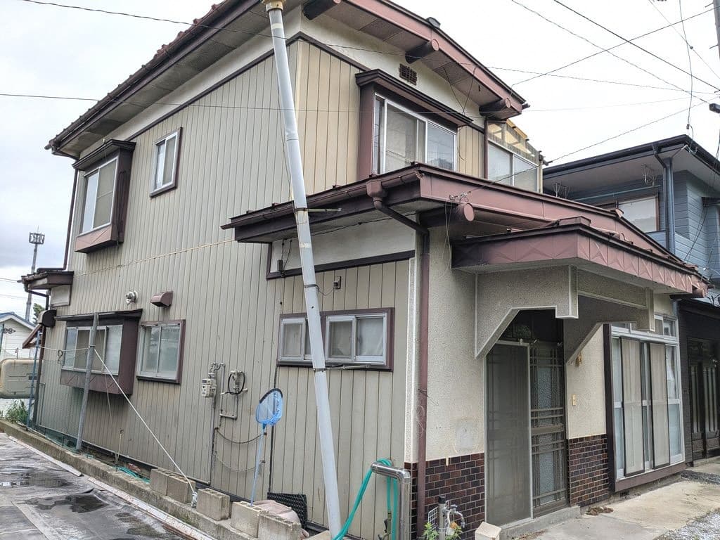 八戸市大字湊町字大沢 / 200万円 / 5LDK+
