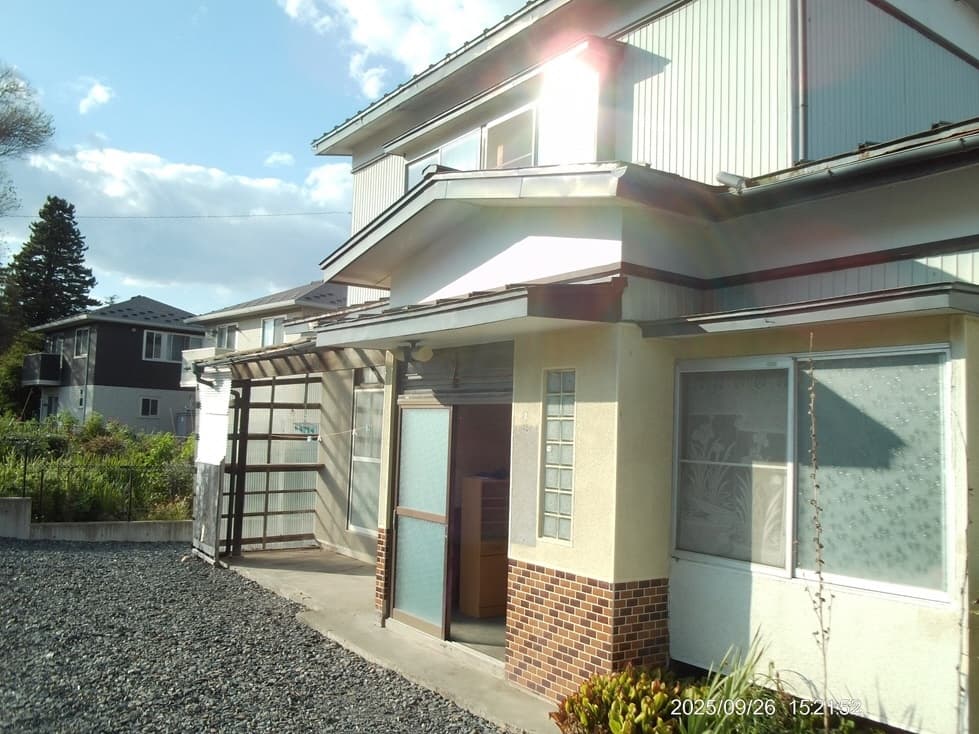 新井田字館下 / 900万円 / 4DK