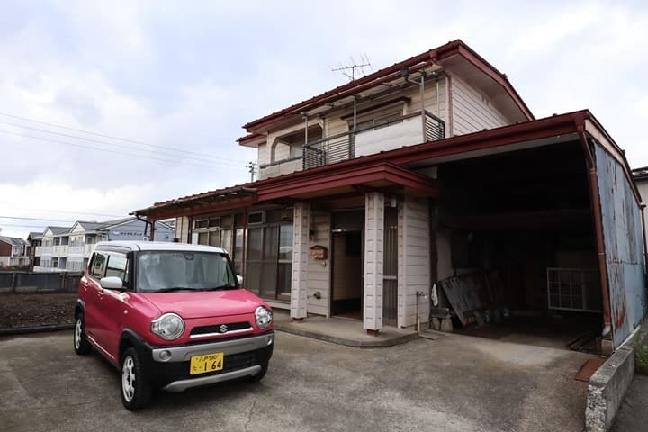 八戸市大字新井田字寺沢下 / 400万円 / 5LDK+