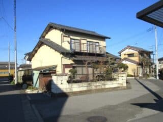 【No.1078】スーパーなどに近く、日当たり良好な２階建て一軒家
